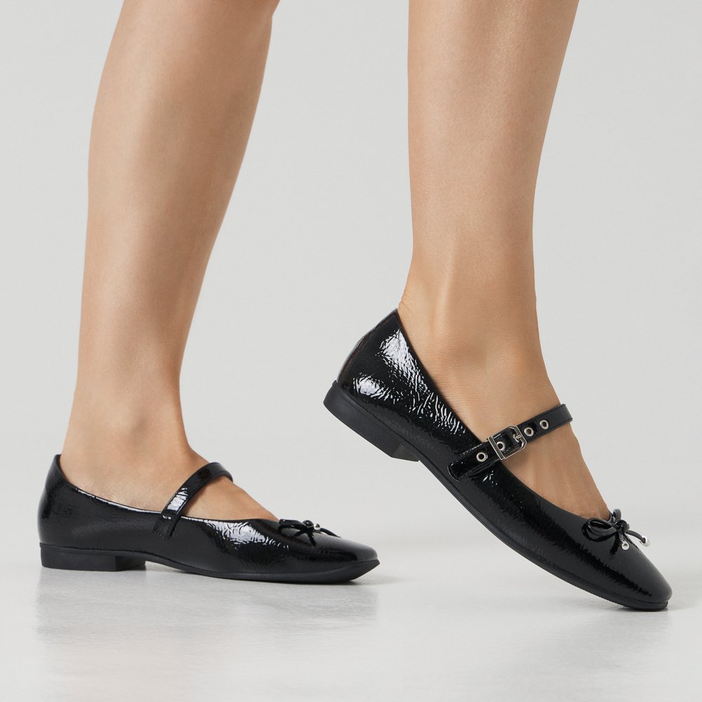 SAPATILHA EDUARDA DI VALENTINI VERNIZ - Preto